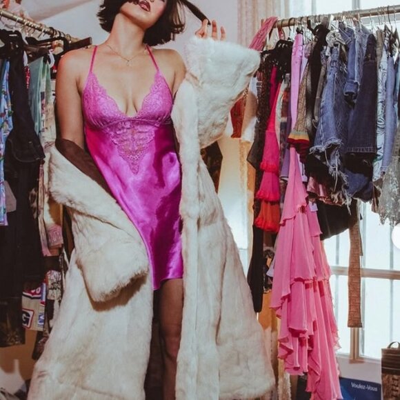 🦋✨LIKE THIS LISTING TO BE NOTIFIED FOR FUTURE SHOWS💫 🦋 - Picture 1 of 1